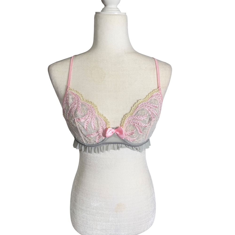 The Collection Escante 90s Lace Coquette Bra – Fits 32D / 34C